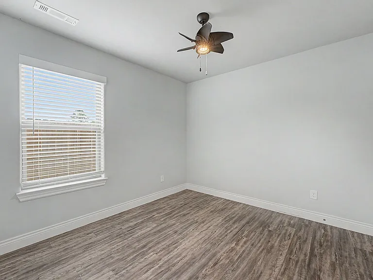 604 E Osage Trce — Photo 6
