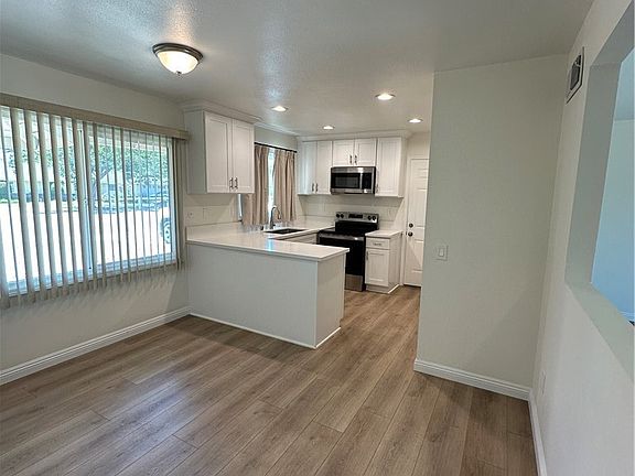 3rd image of 3255 Sierra Ave