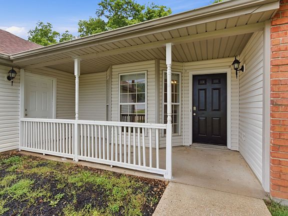 4th image of 2130 Spring Hill Cir