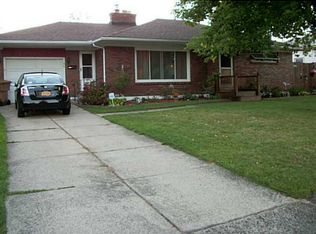 54 Sugnet Rd, Buffalo, NY 14215