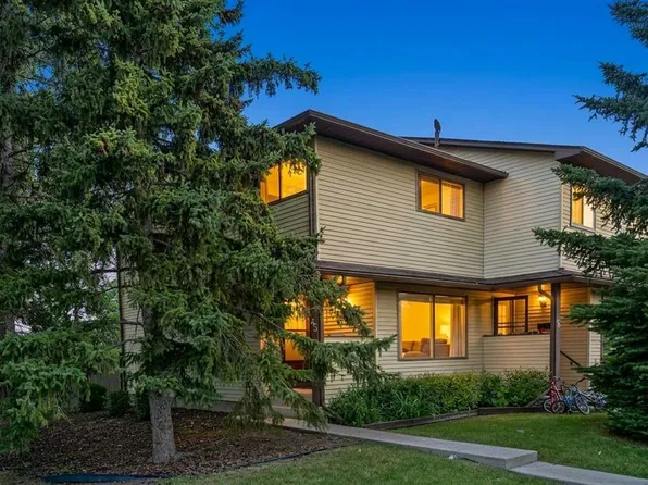 380 S Bermuda Dr NW #45, Calgary, AB T3K 2B2