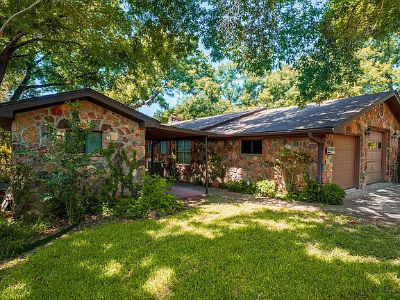 3rd image of 428 Pecan Creek Drive
