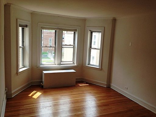 5th image of 6545 N Francisco Ave APT 1b