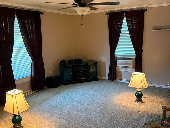 3rd image of 57 Park Ave