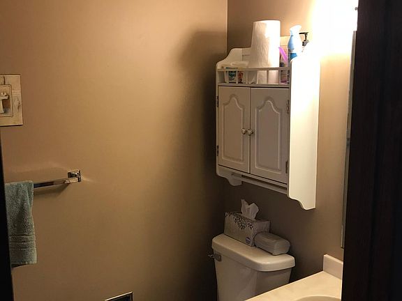 Main level half-bath