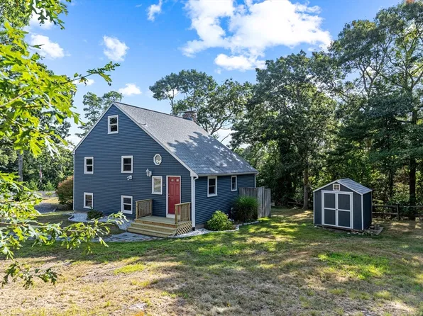 80 Norris Rd, Sagamore Beach, MA 02562