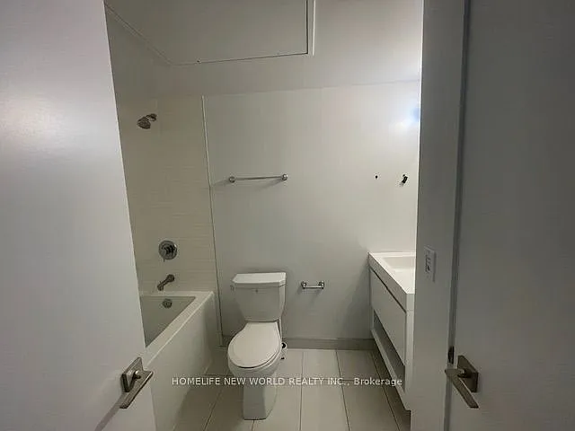 159 Wellesley St E #1105 — Photo 8