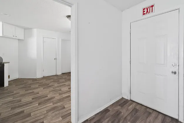4 bed, 1904 sqft, $2,150 — Photo 2