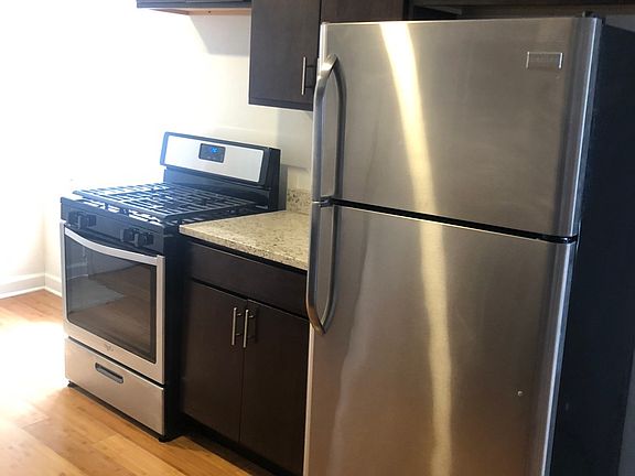 5th image of 3434 W Bryn Mawr Ave #1