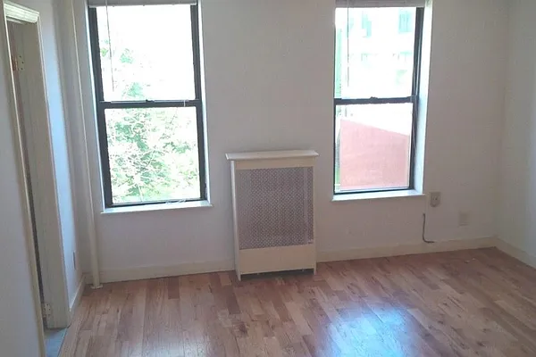 Rented by Corcoran | media 23