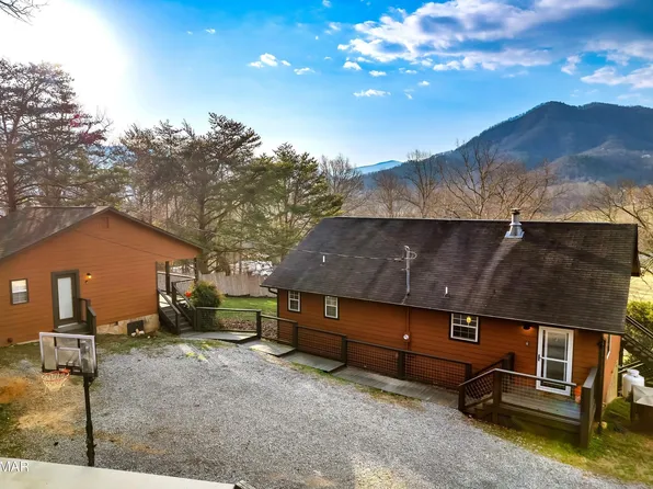 4063 Wears Cove Rd, Sevierville, TN 37862