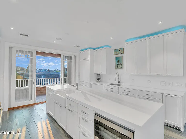 985 Ocean Ave — Photo 104
