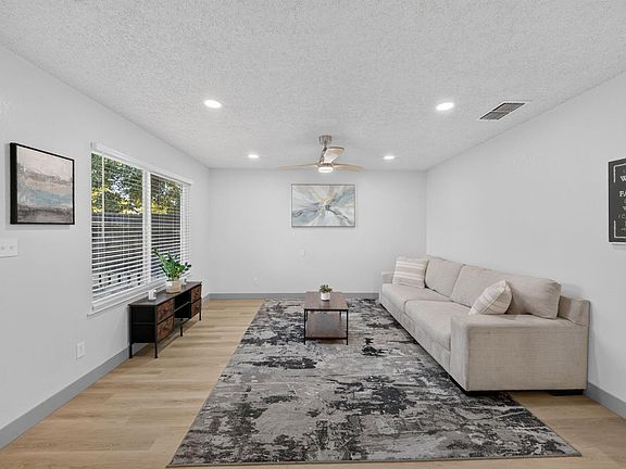 5th image of 4588 E Woodward Ave