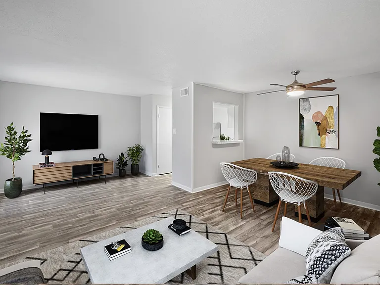 Alameda Apartments — Photo 4