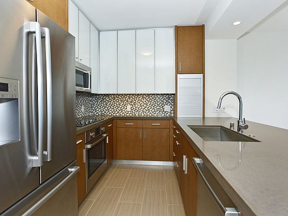 2nd image of 600 Ala Moana Blvd #1604