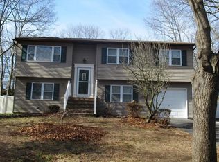 75 Ontario St, Port Jefferson Station, NY 11776