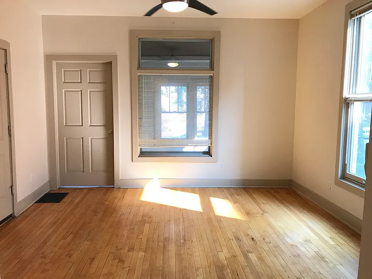 231 W 33rd St #1 — Photo 8