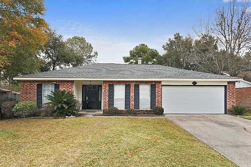 1st image of 306 Driftwood Cir