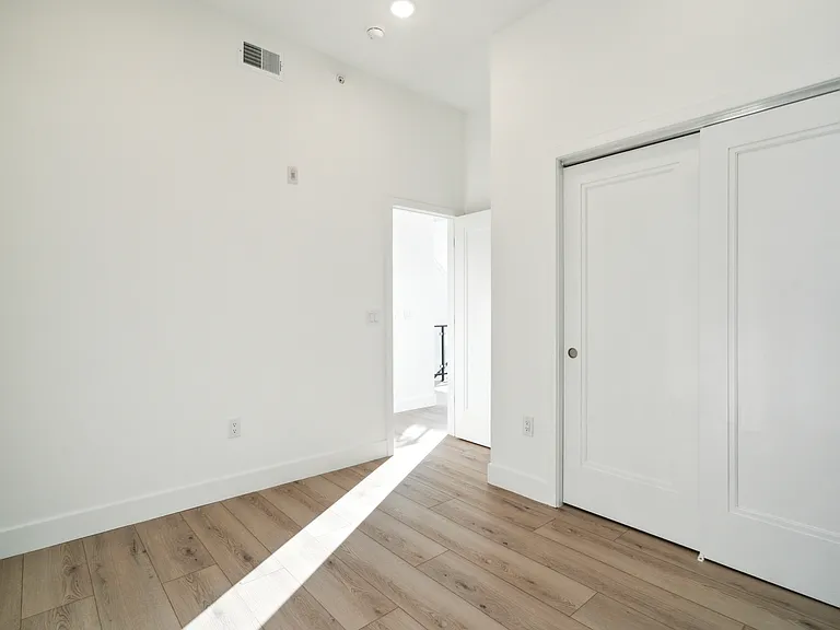 1621 Point Breeze Ave #4 — Photo 15