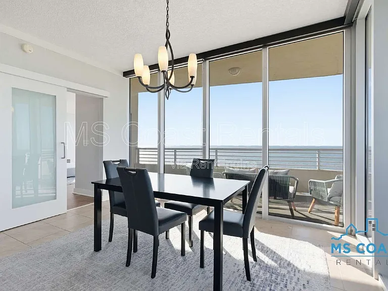 2060 Beach Blvd #604 — Photo 9