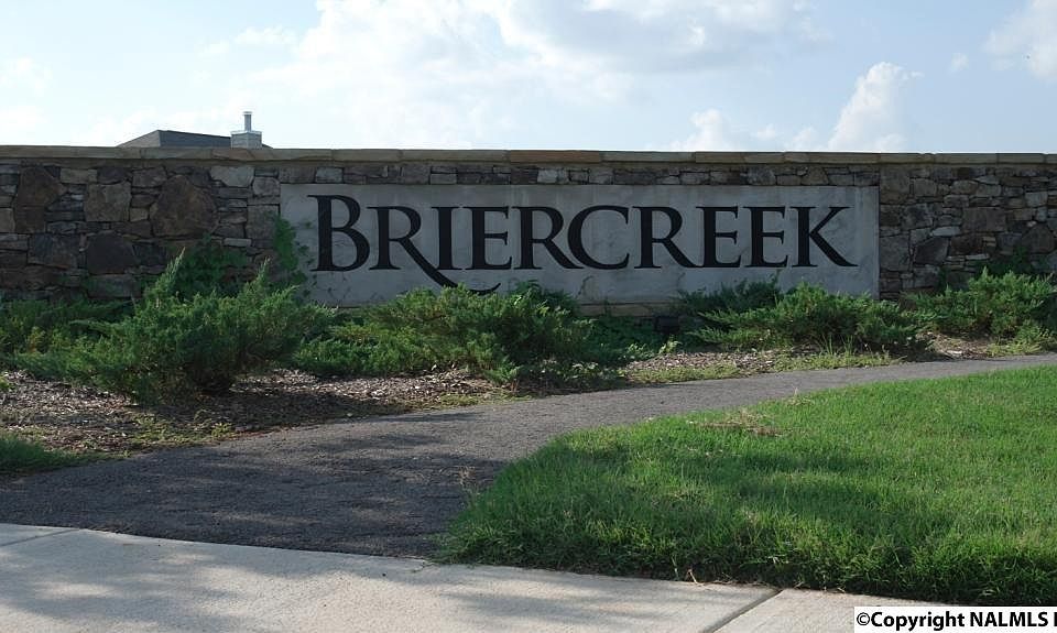 2nd image of 116 Trenton Creek Ln