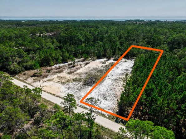 1101 NE Avenue I, Carrabelle, FL 32322