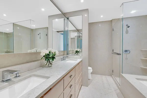 Sold by Compass | media 18