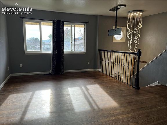 3rd image of 640 Squire St
