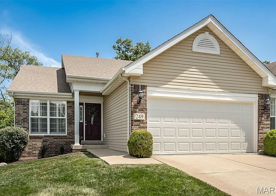 1st image of 249 Belmonte Cir