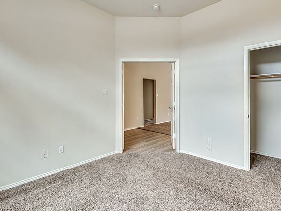 3rd image of 6201 Holliwell Ln