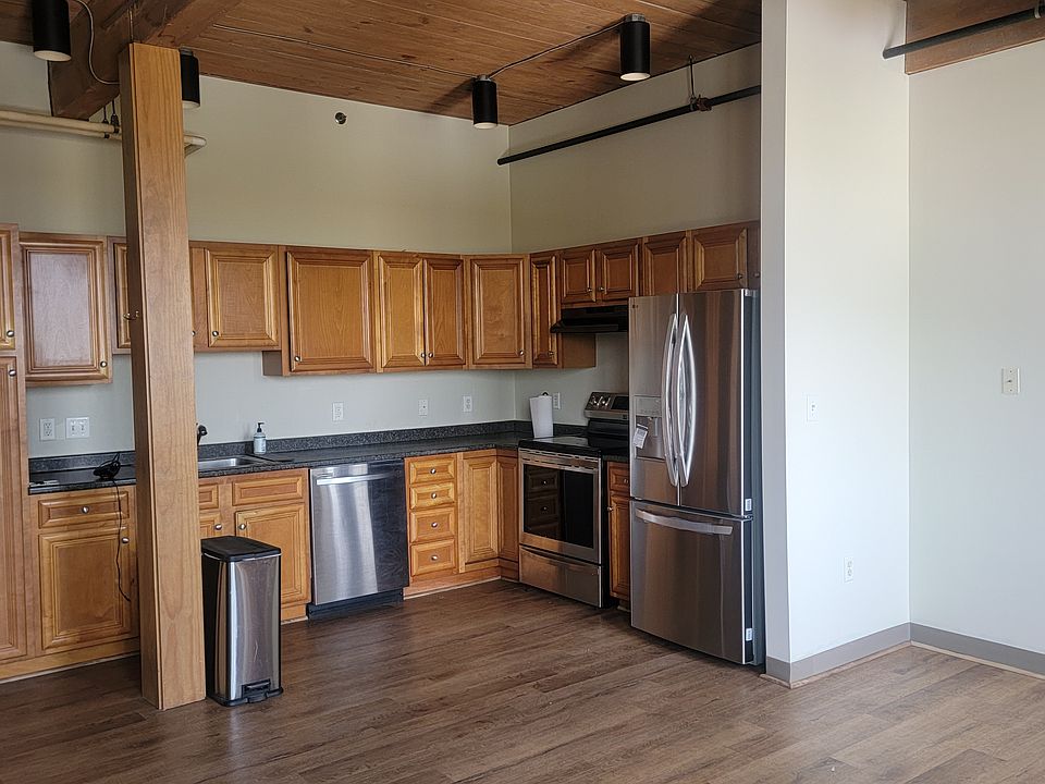 1st image of 146 Court 707 St