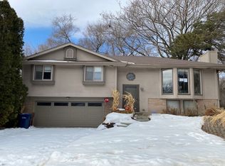 1706 Elm Cir, Bellevue, NE 68005