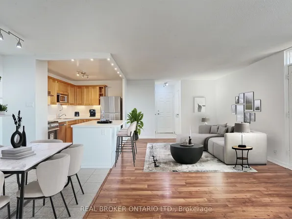 3065 Queen Frederica Dr #707, Mississauga, ON L4Y 3A3
