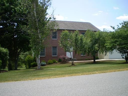 2nd image of 555 Wytheview Dr