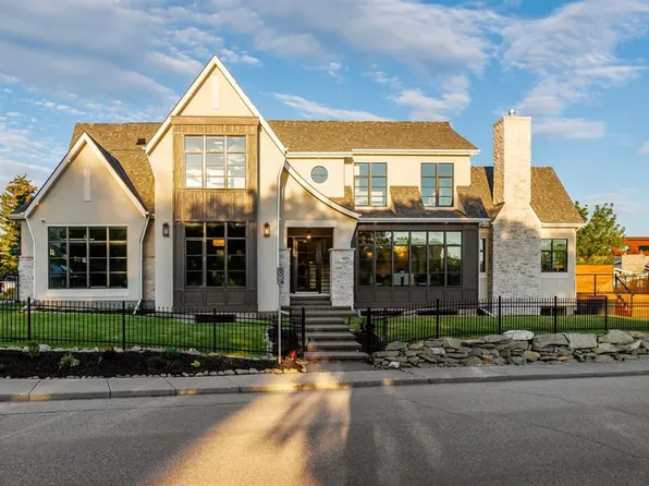 2920 SW Toronto Cres NW, Calgary, AB T2N 3W2