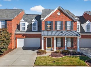 29 Everleigh Ct, Simpsonville, SC 29681