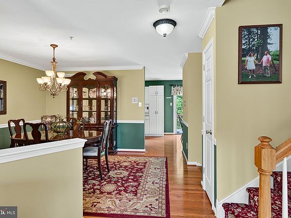 5th image of 436 Glenn Rose Cir