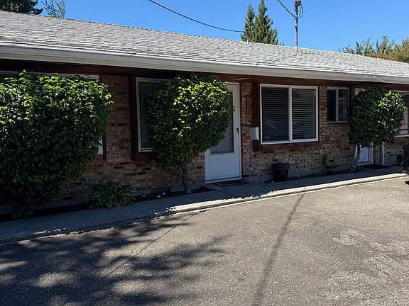 2nd image of 517 Main Ave S #517