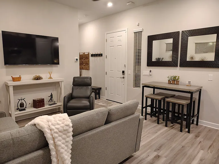 Main Entrance/Dinette/Living