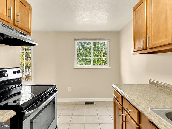 5th image of 18312 Quondal Ct