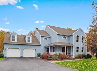 11 Cleary Ln, Windsor, CT 06095