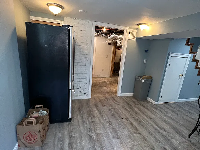 17 Holman St #1 — Photo 21