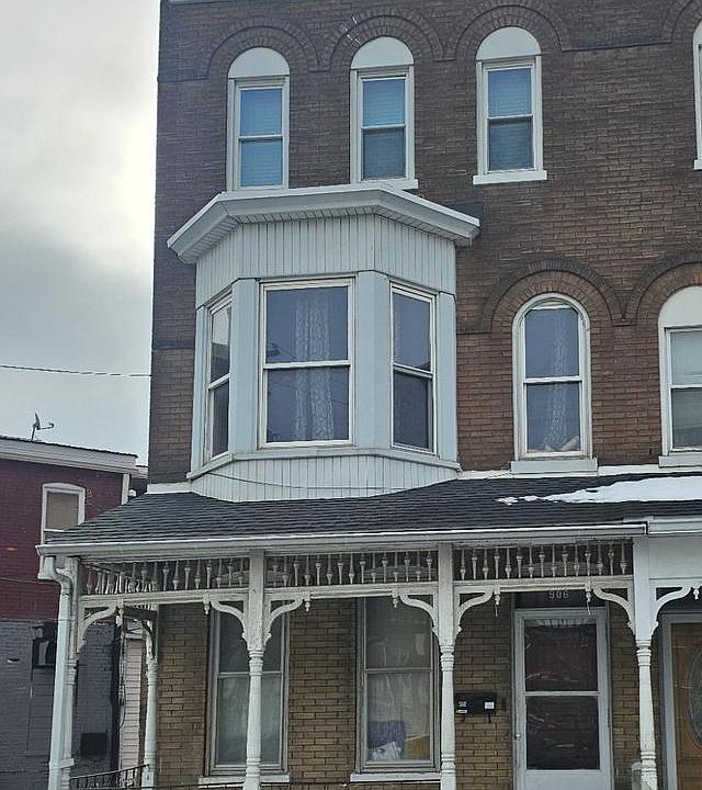1st image of 906 Clayton Ave