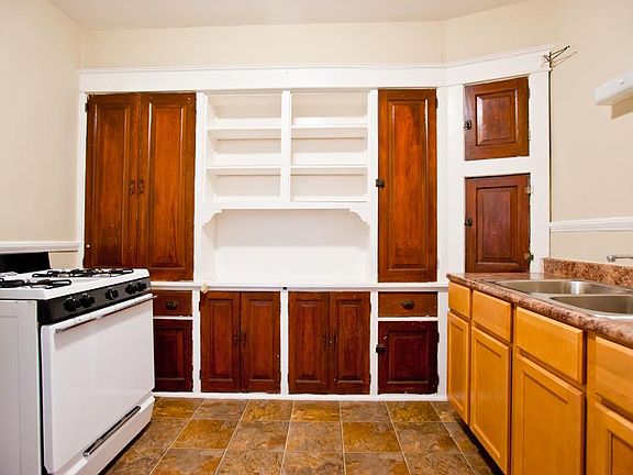 2nd image of 1802 E Linnwood Ave #8