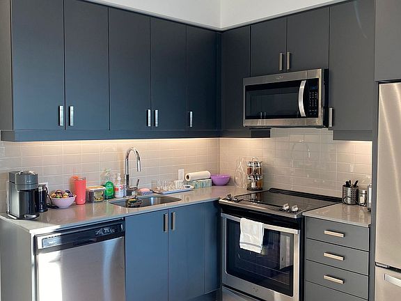 5th image of 8 Nahani Way #702