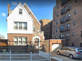 6341 Bourton St, Rego Park, NY 11374