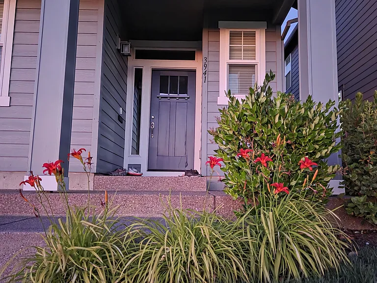3941 SE Hematite Ln — Photo 2