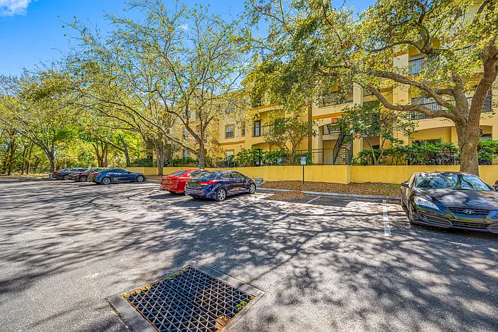 1 bed, 1.0 bath, $1,350 — Photo 4