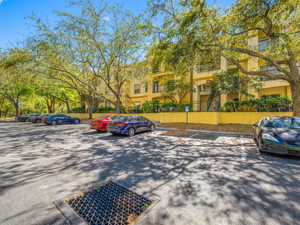 5612 Pinnacle Heights Cir APT 206, Tampa, FL 33624