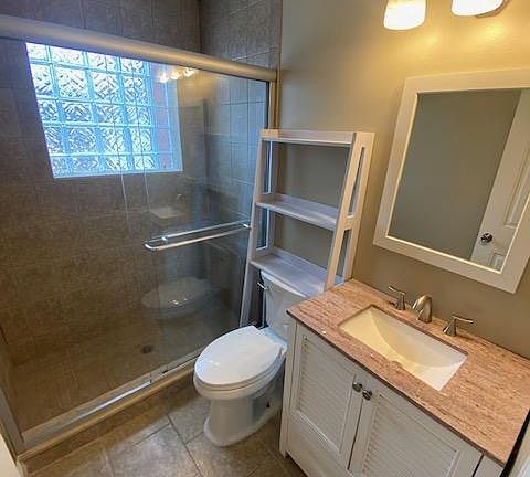 5th image of 28525 Beste St
